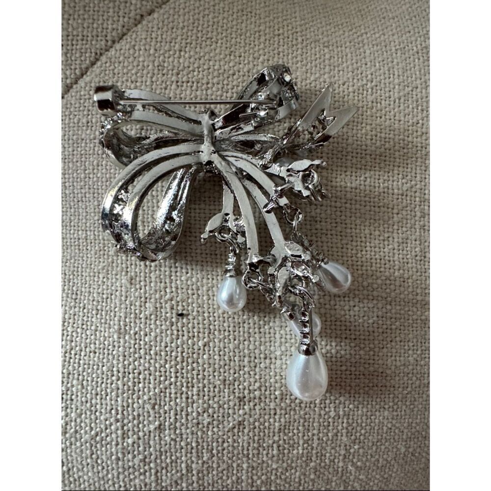 Silver Ribbon Brooch M769 - Picture 4 of 4